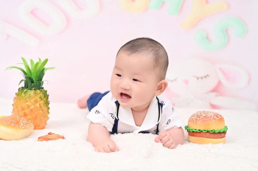 燕郊宝宝在妈妈肚子里